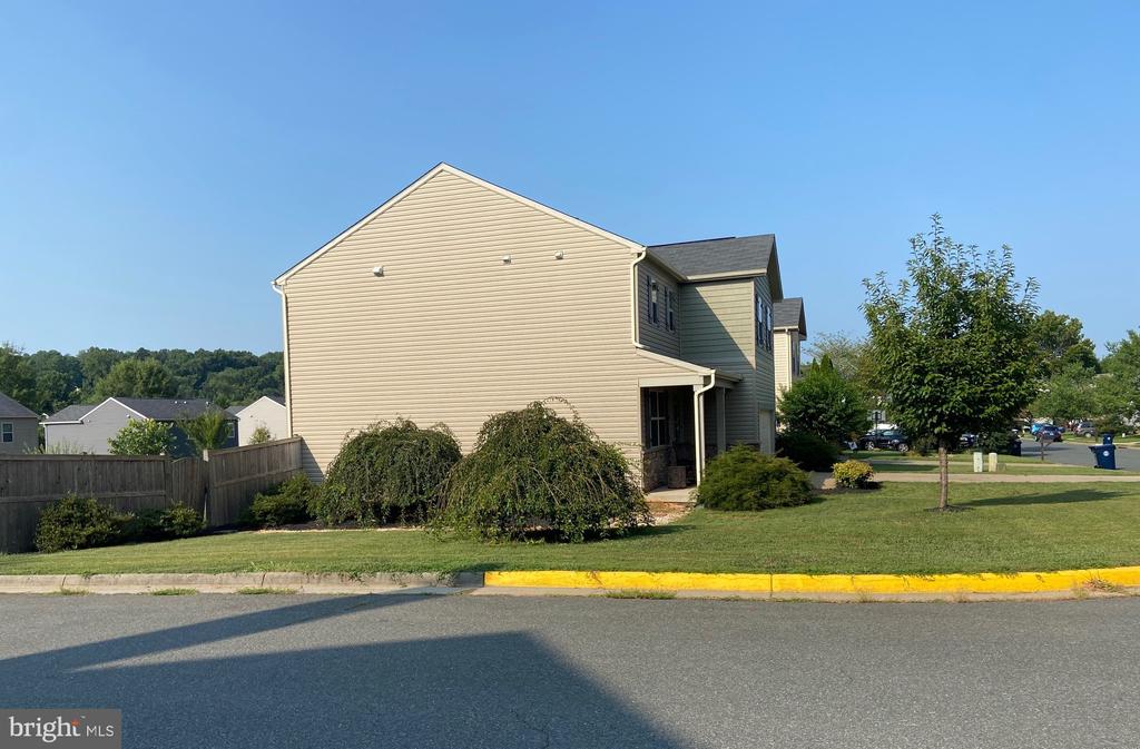 276 PARKER PLACE