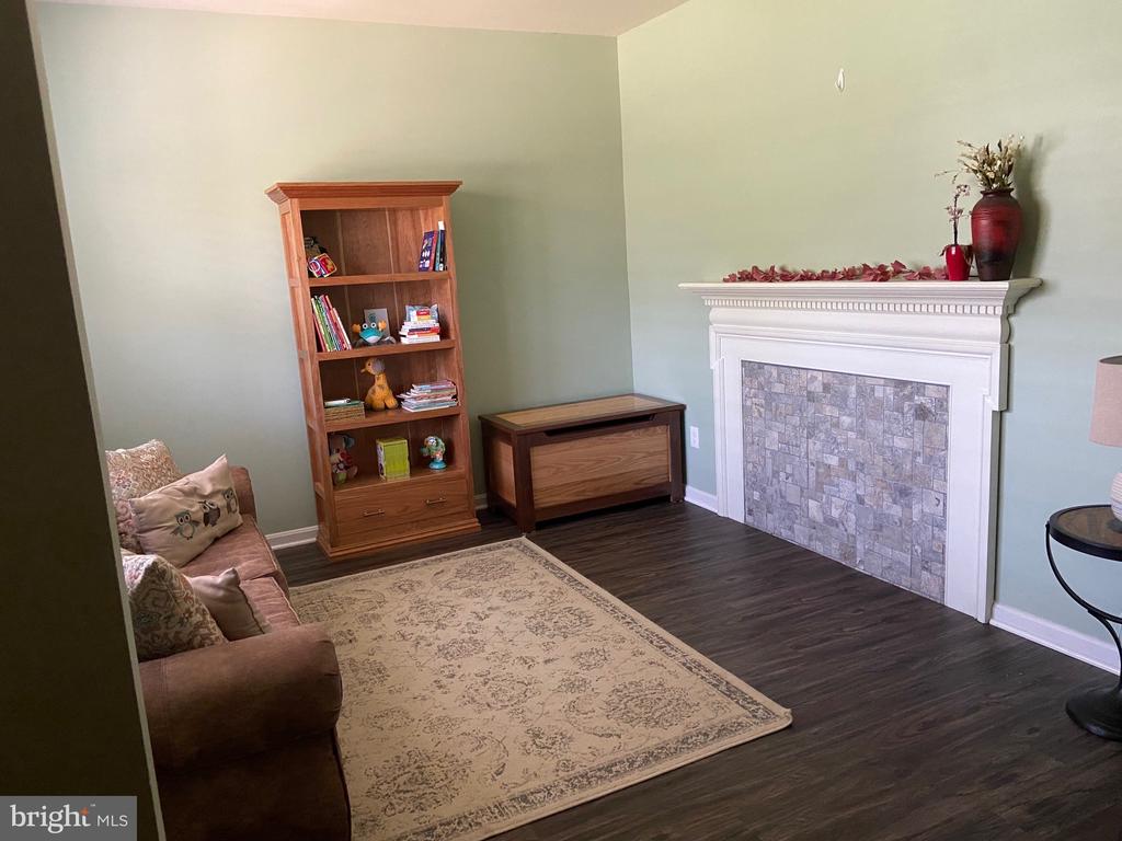 276 PARKER PLACE