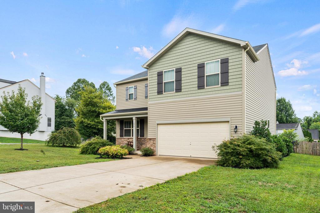 276 PARKER PLACE