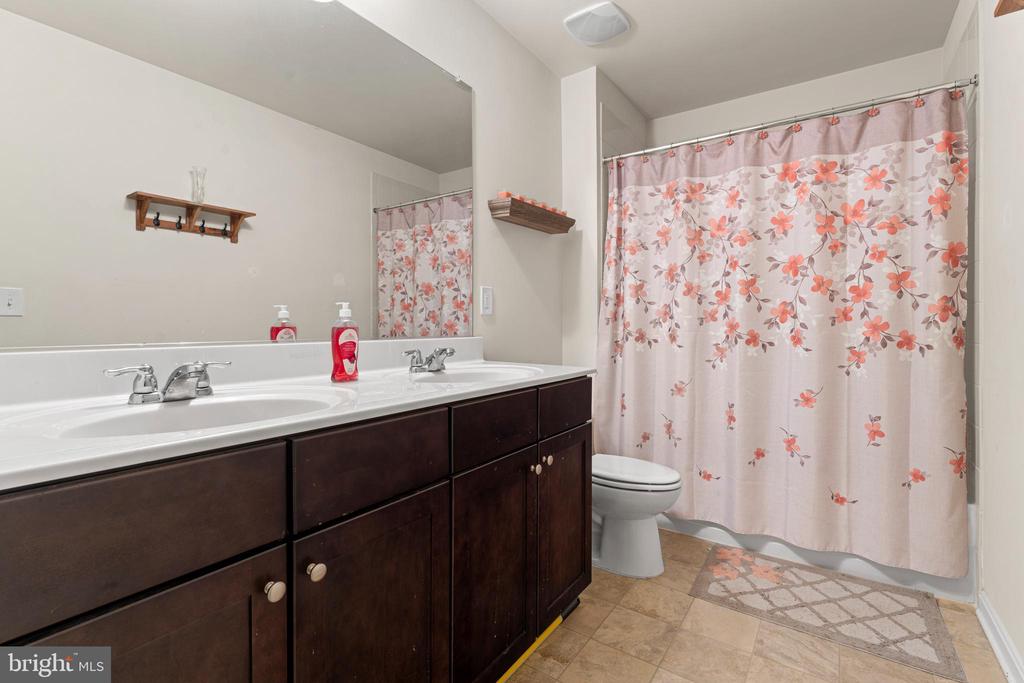 276 PARKER PLACE