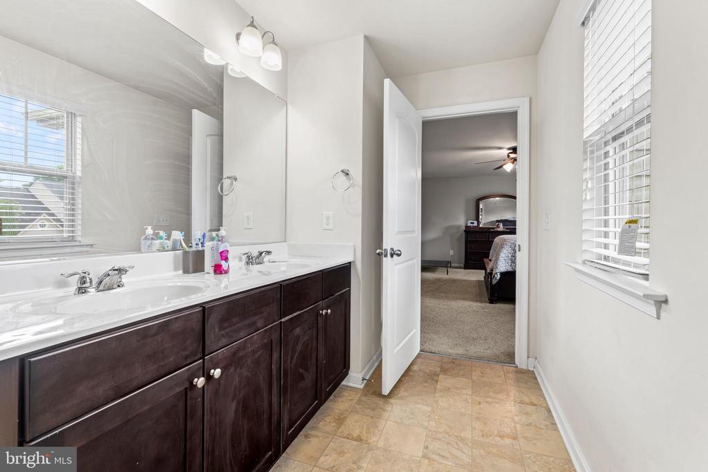 276 PARKER PLACE