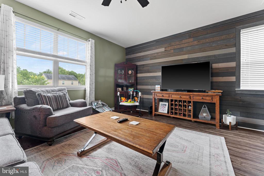 276 PARKER PLACE