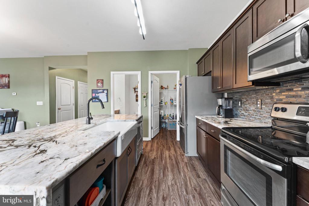 276 PARKER PLACE