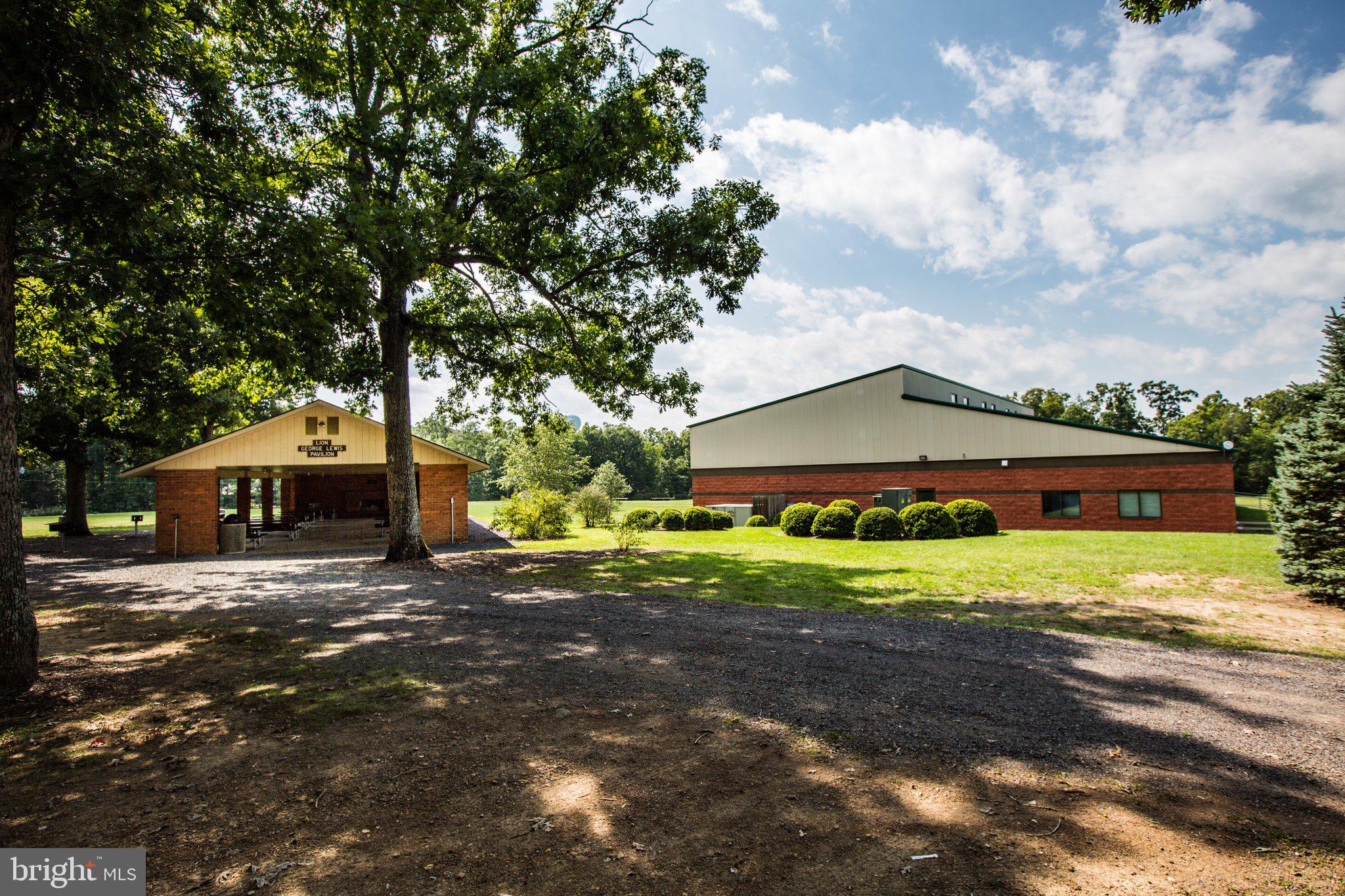 310 Limestone Ln