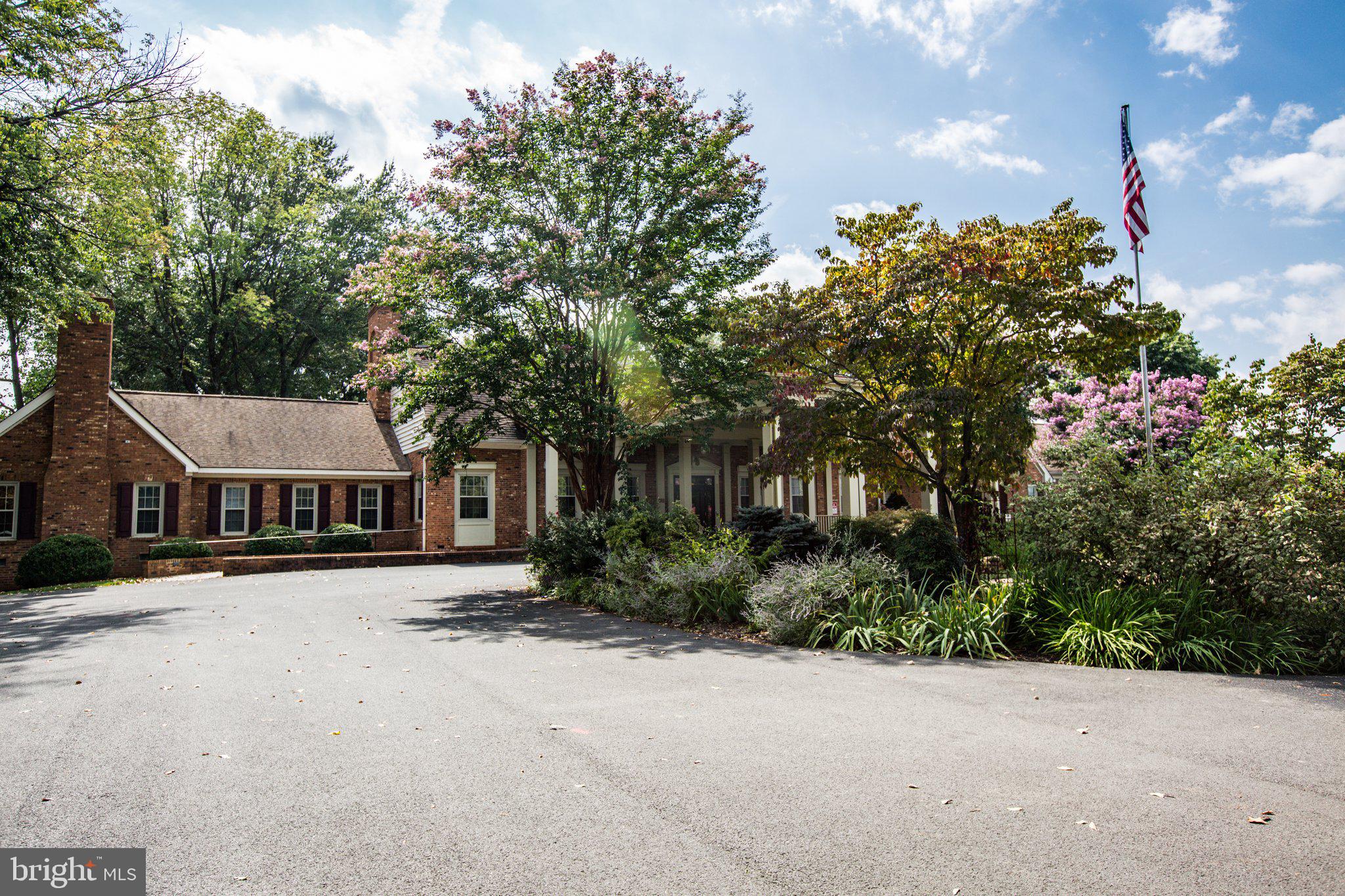310 Limestone Ln