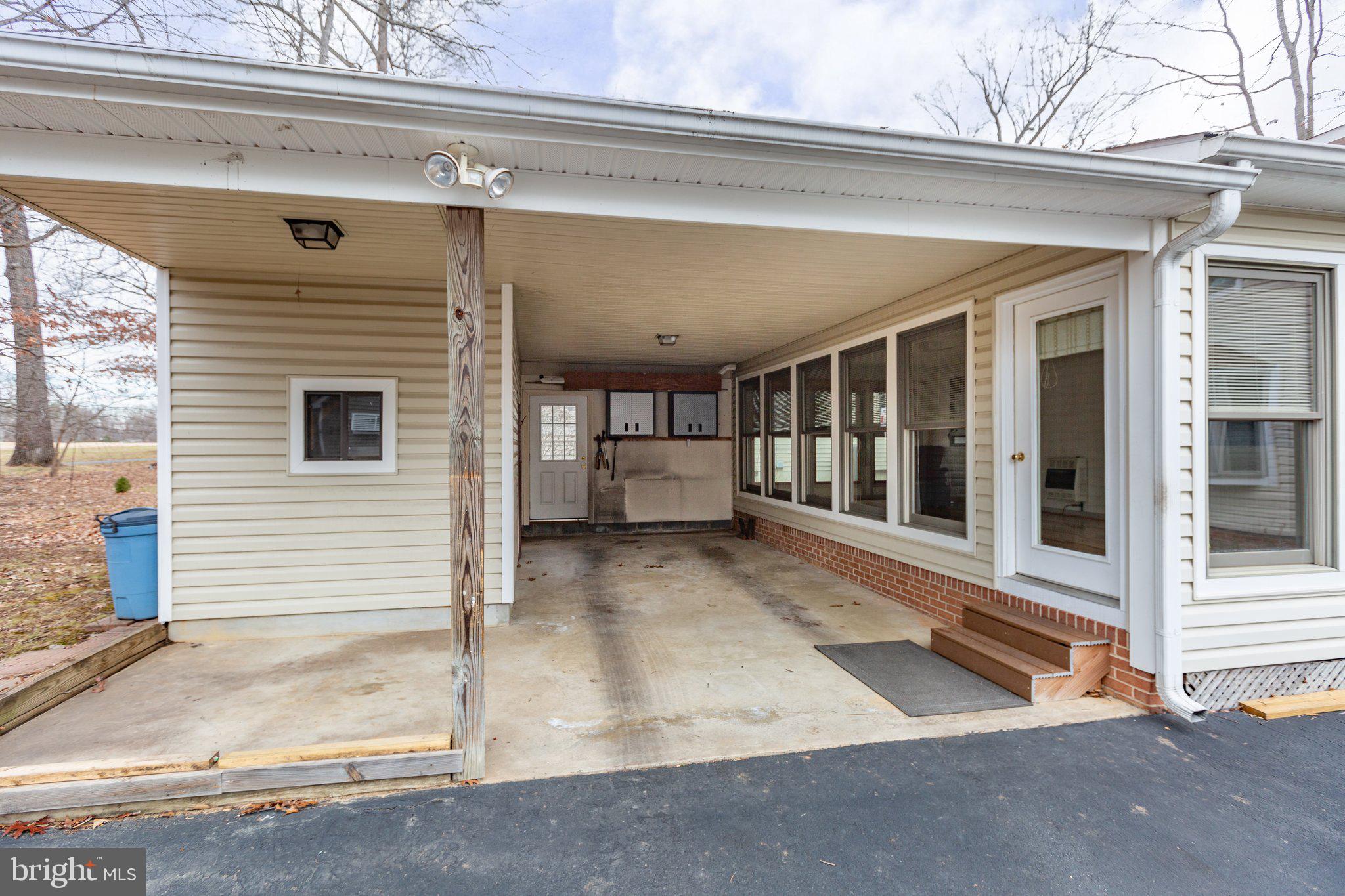 310 Limestone Ln