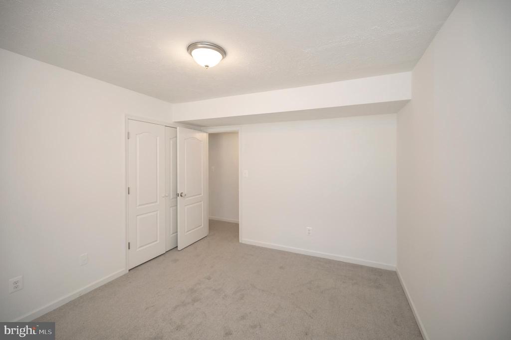 8099 Burr Hill Rd