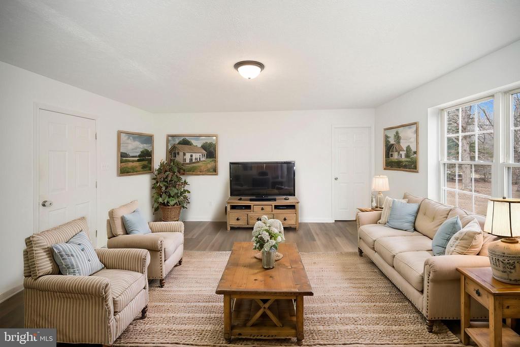 8099 Burr Hill Rd