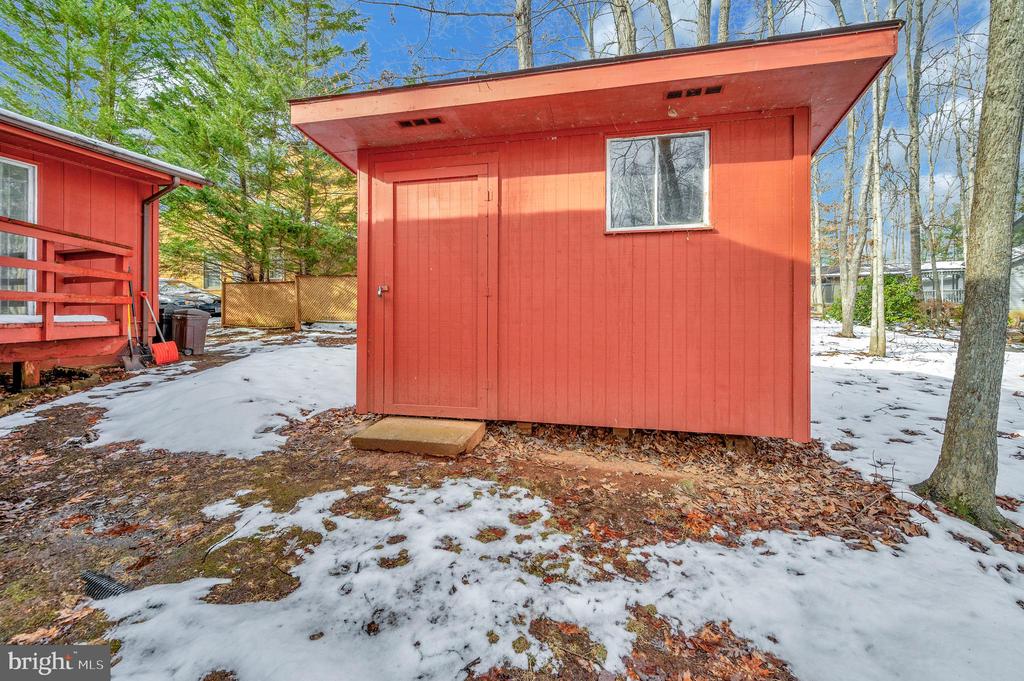 102 Sunset Ct