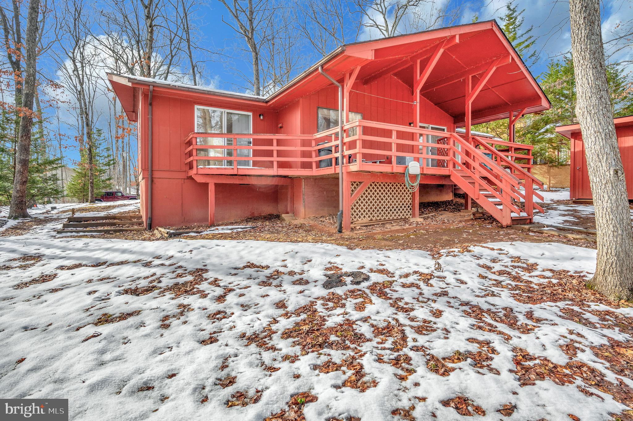 102 Sunset Ct