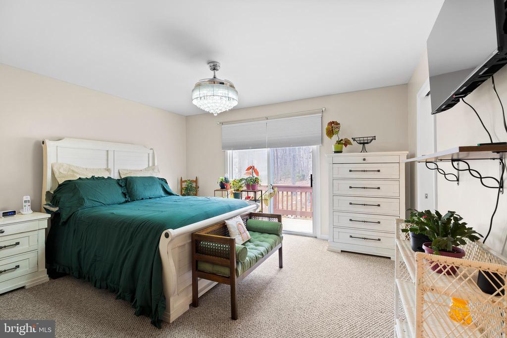139 MONTICELLO CIRCLE