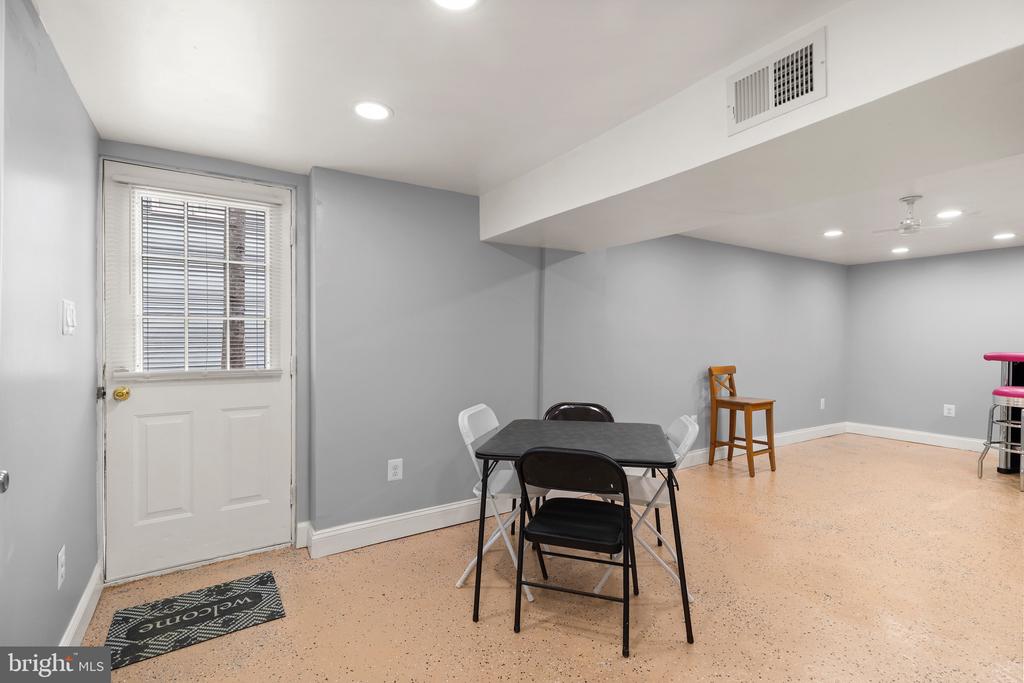139 MONTICELLO CIRCLE