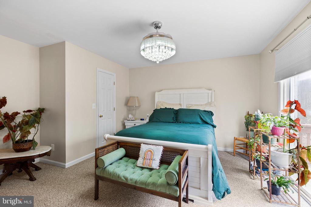 139 MONTICELLO CIRCLE