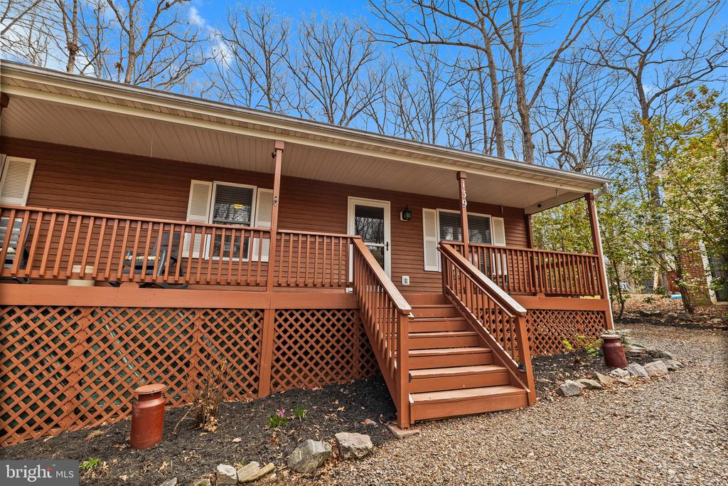 139 MONTICELLO CIRCLE