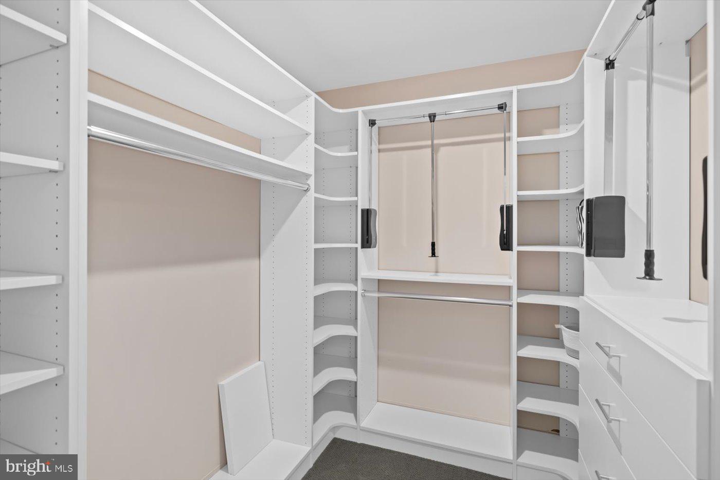 910 CONFEDERATE DRIVE