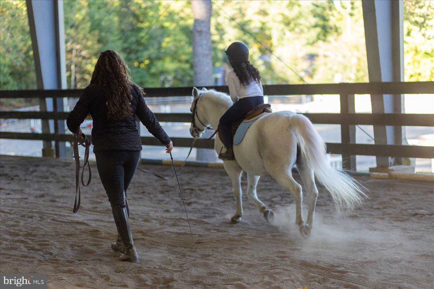 910 CONFEDERATE DRIVE