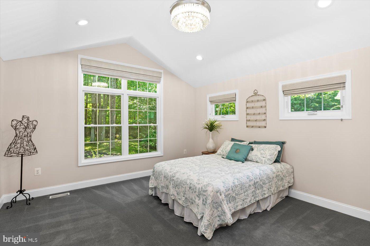 910 CONFEDERATE DRIVE