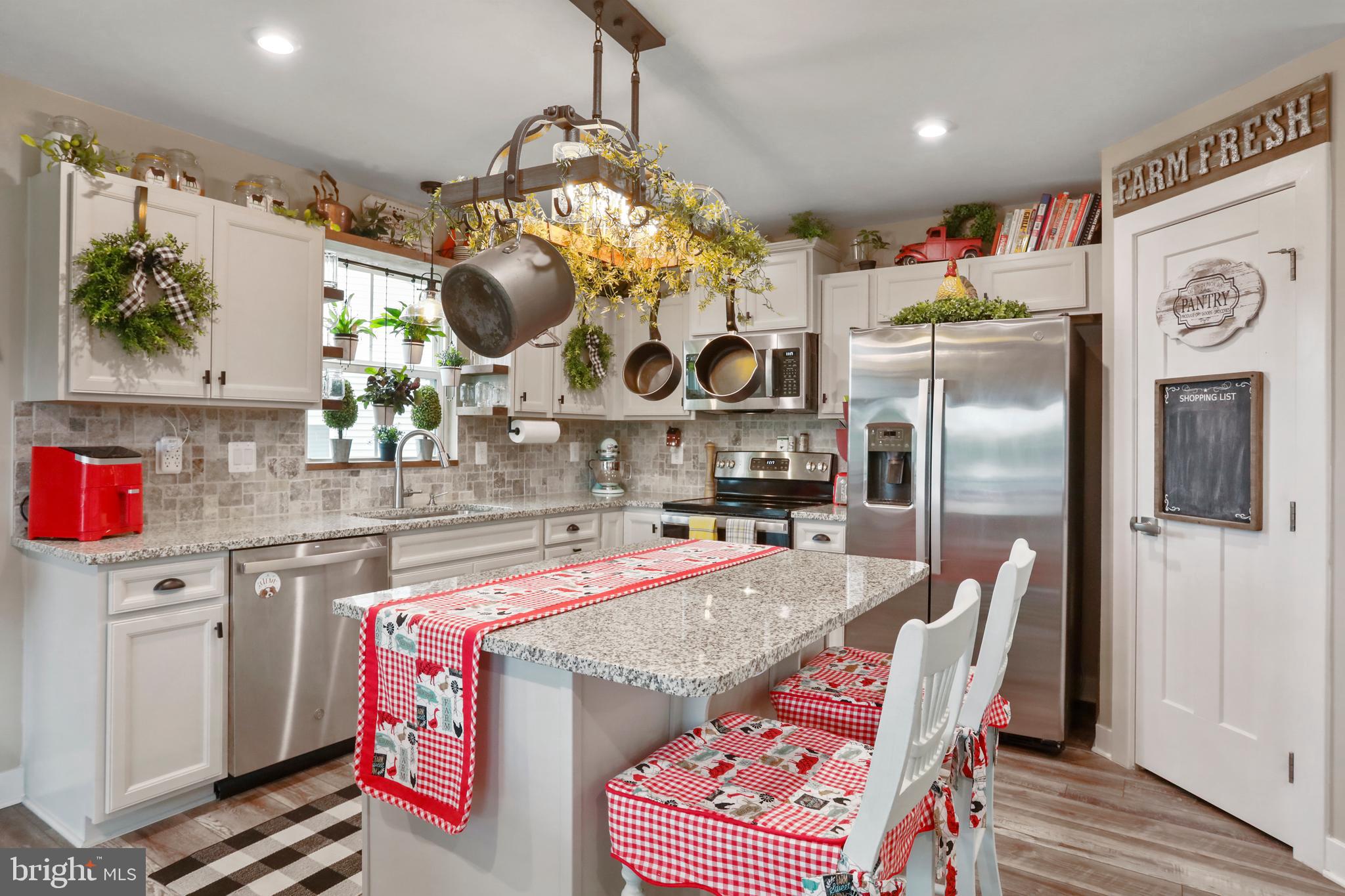3438 Azalea Rd