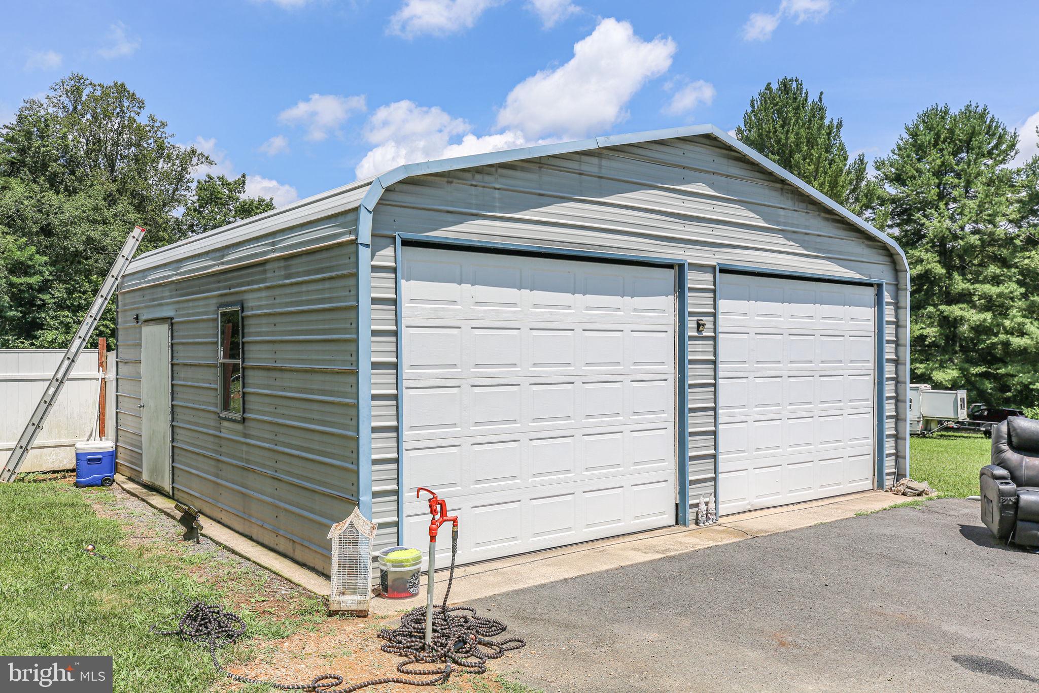 4253 Rolling Hills Dr