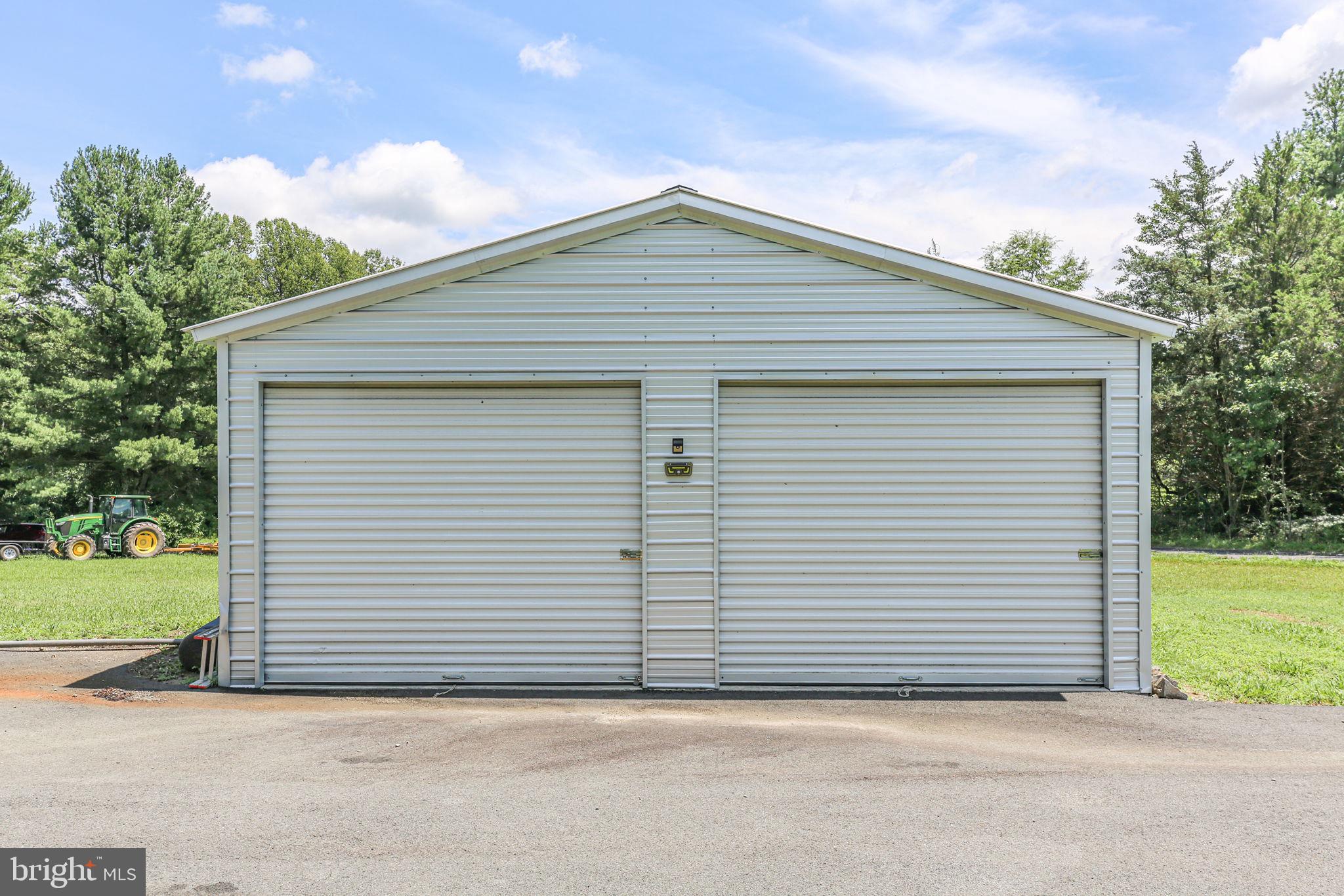 4253 Rolling Hills Dr