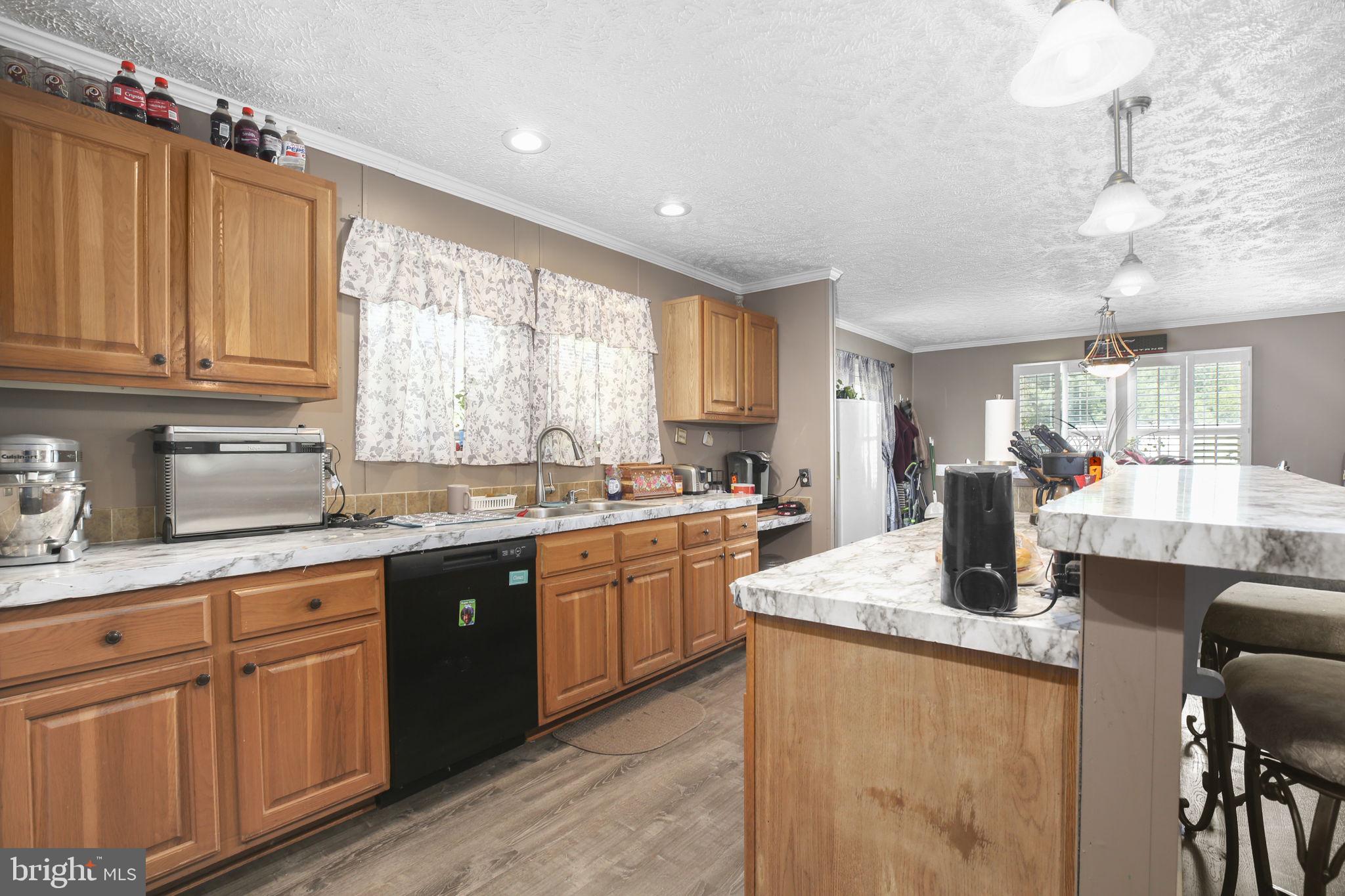 4253 Rolling Hills Dr