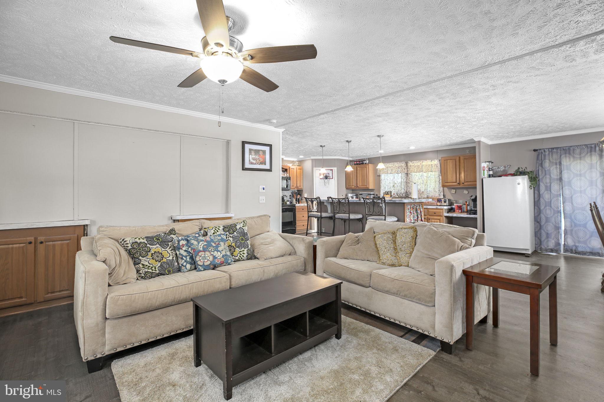 4253 Rolling Hills Dr