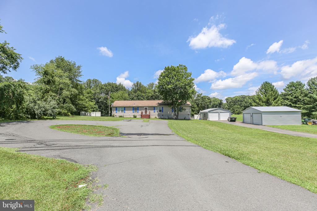 4253 Rolling Hills Dr