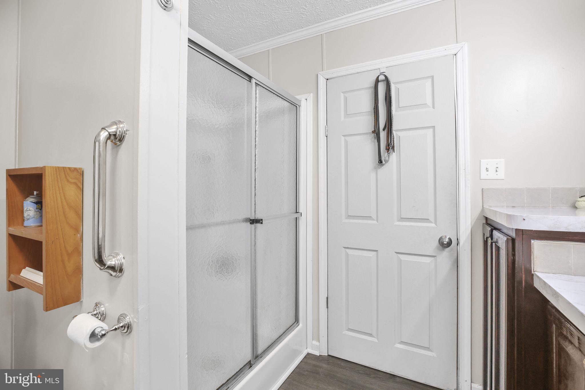 4253 Rolling Hills Dr