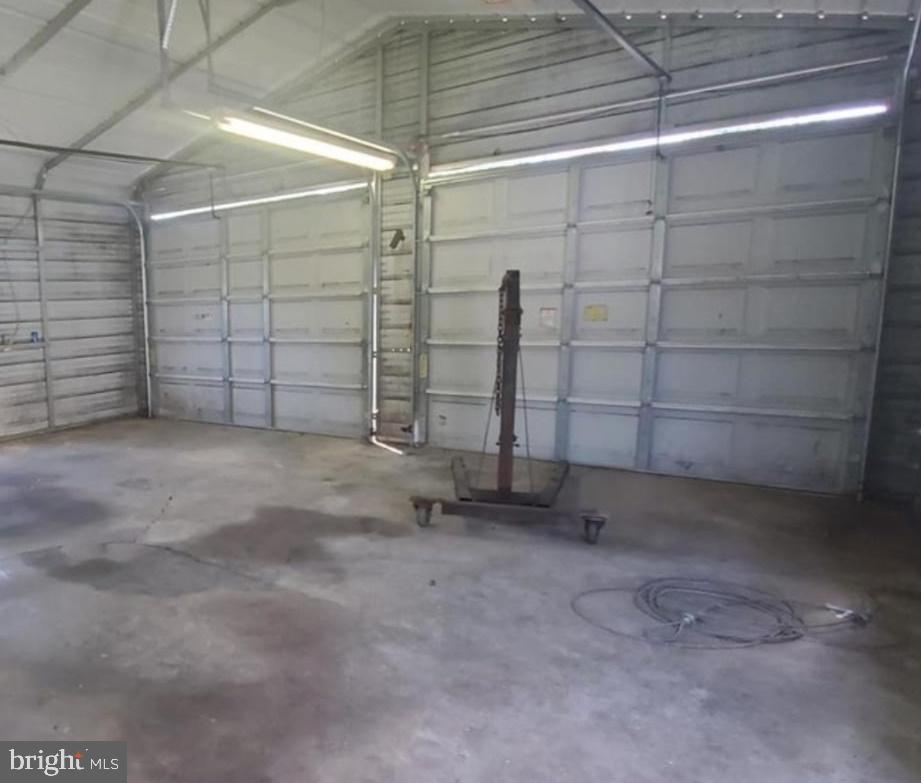 4253 Rolling Hills Dr