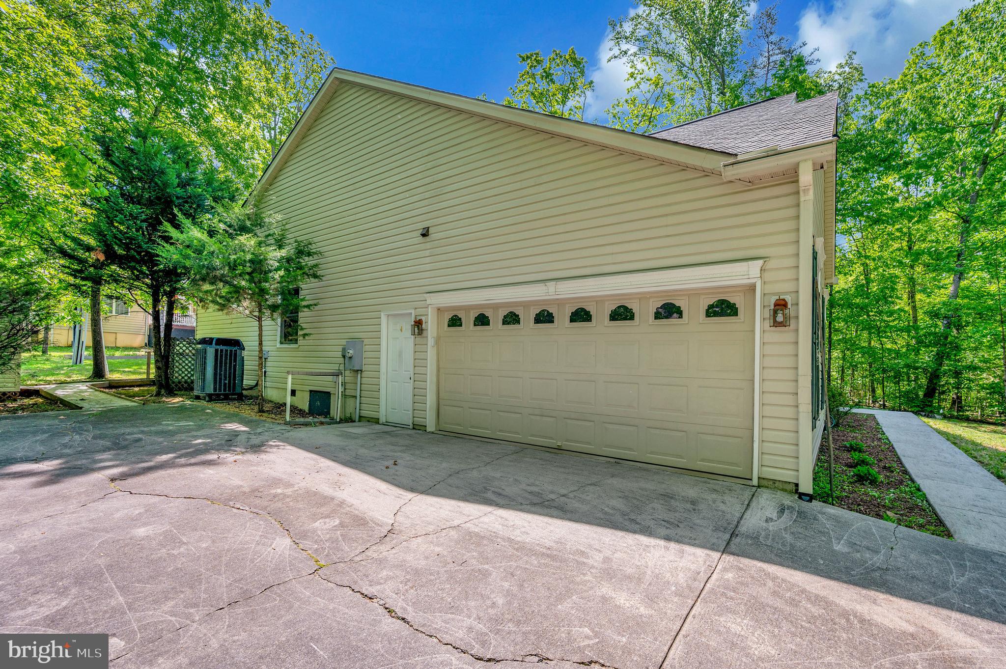 317 Edgehill Dr