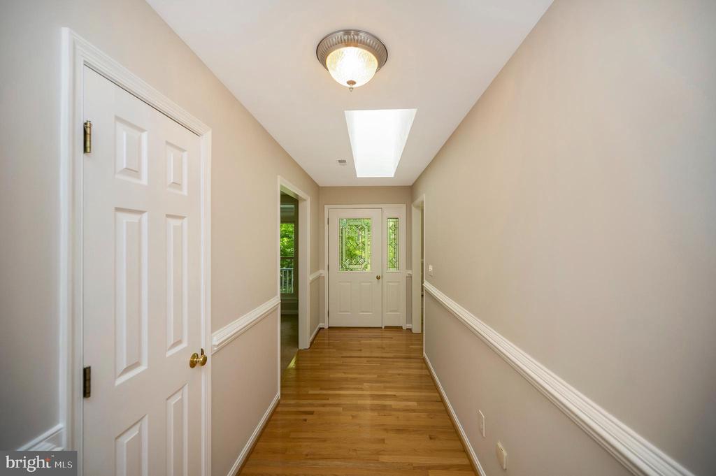 317 Edgehill Dr
