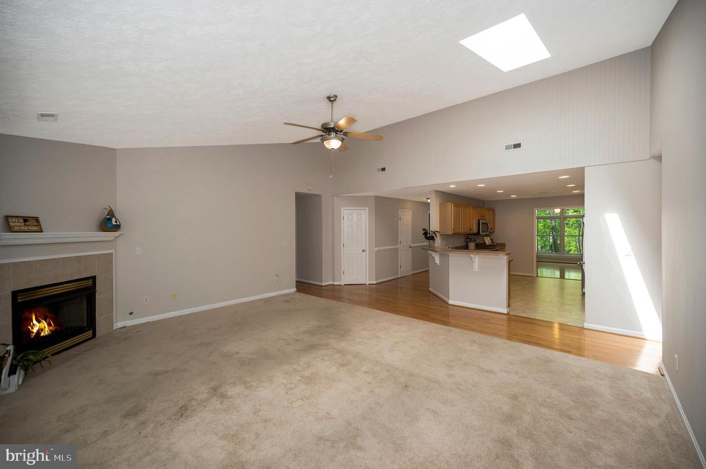 317 Edgehill Dr