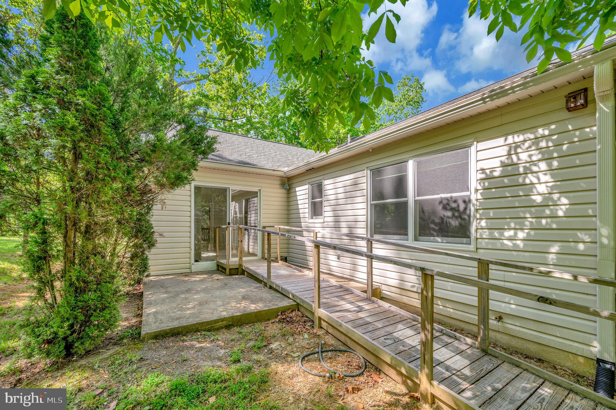 317 Edgehill Dr