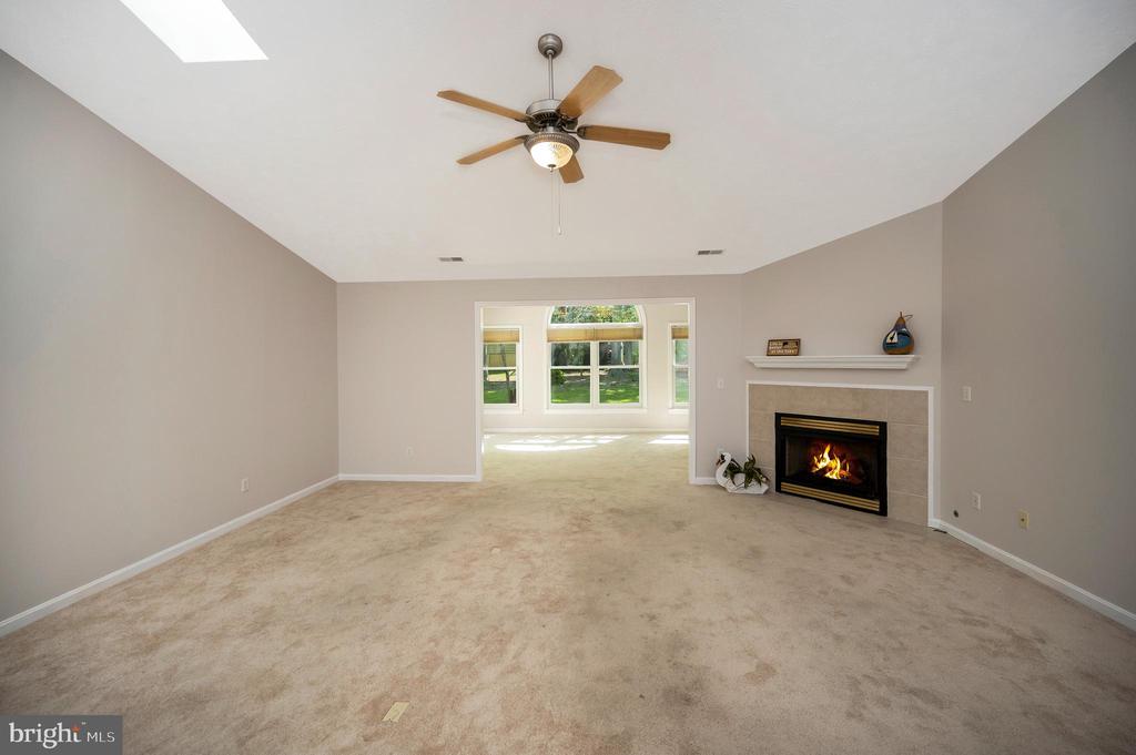 317 Edgehill Dr