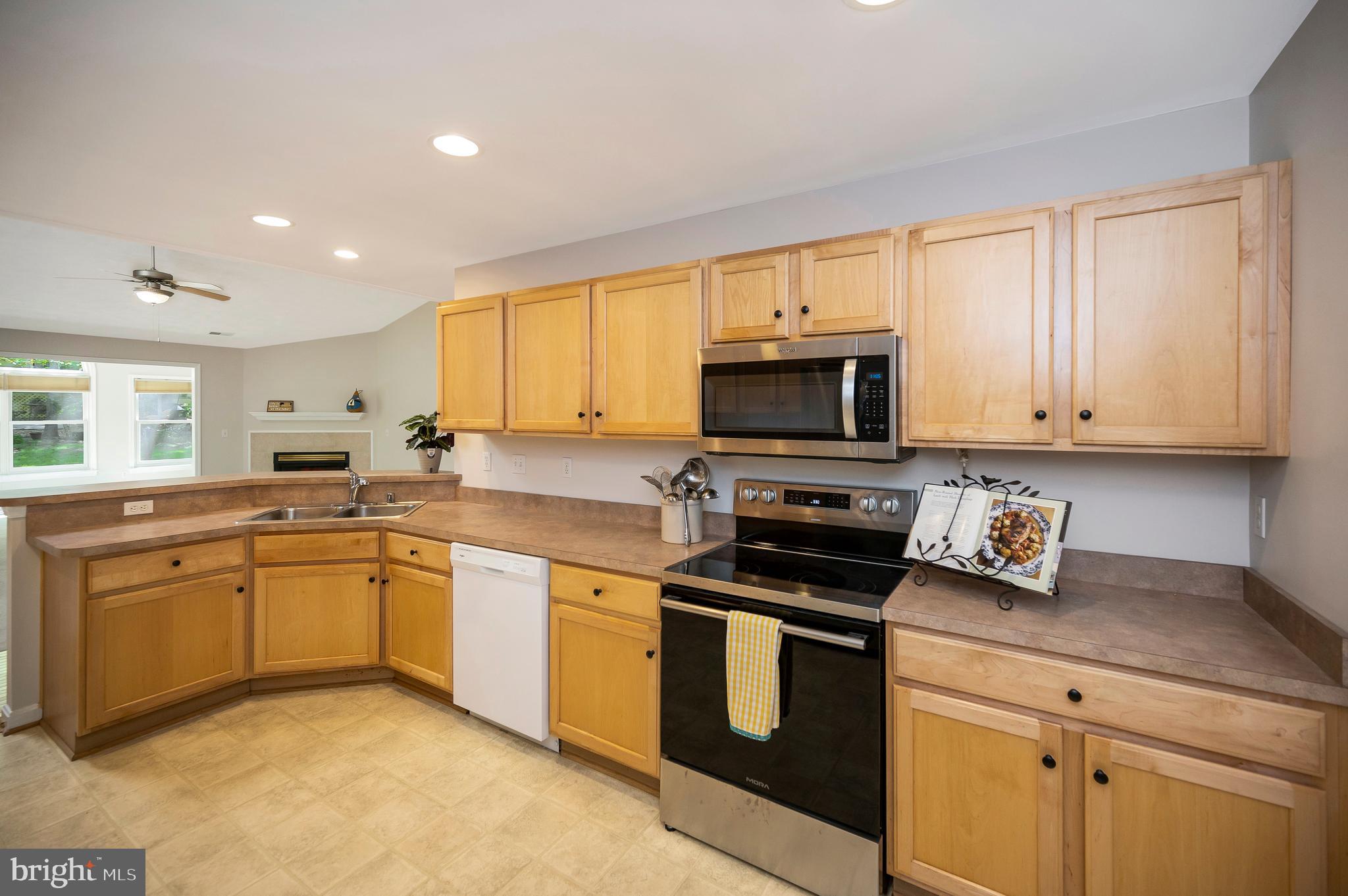 317 Edgehill Dr