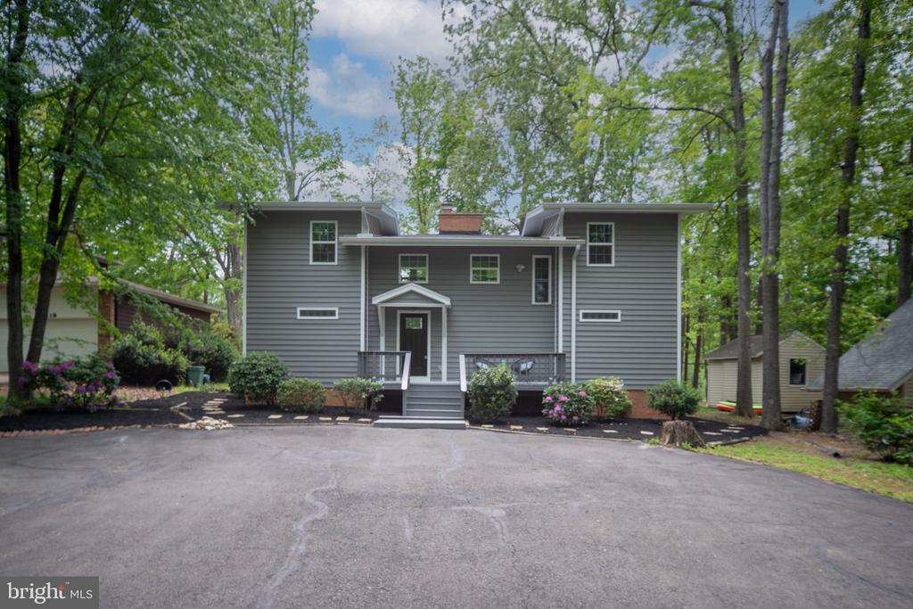 121 BIRCHSIDE CIRCLE