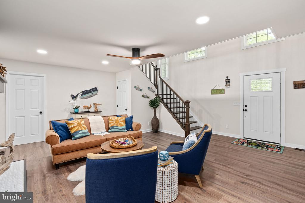121 BIRCHSIDE CIRCLE