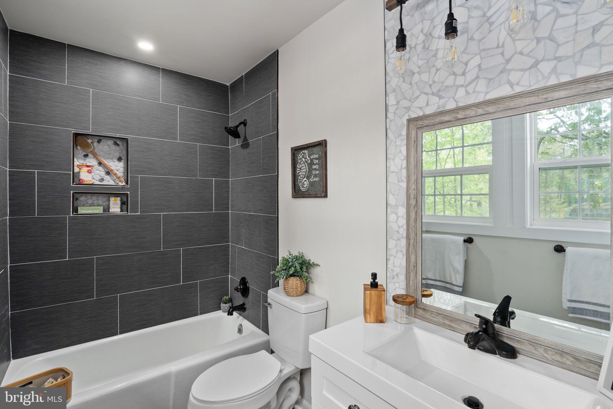 121 BIRCHSIDE CIRCLE