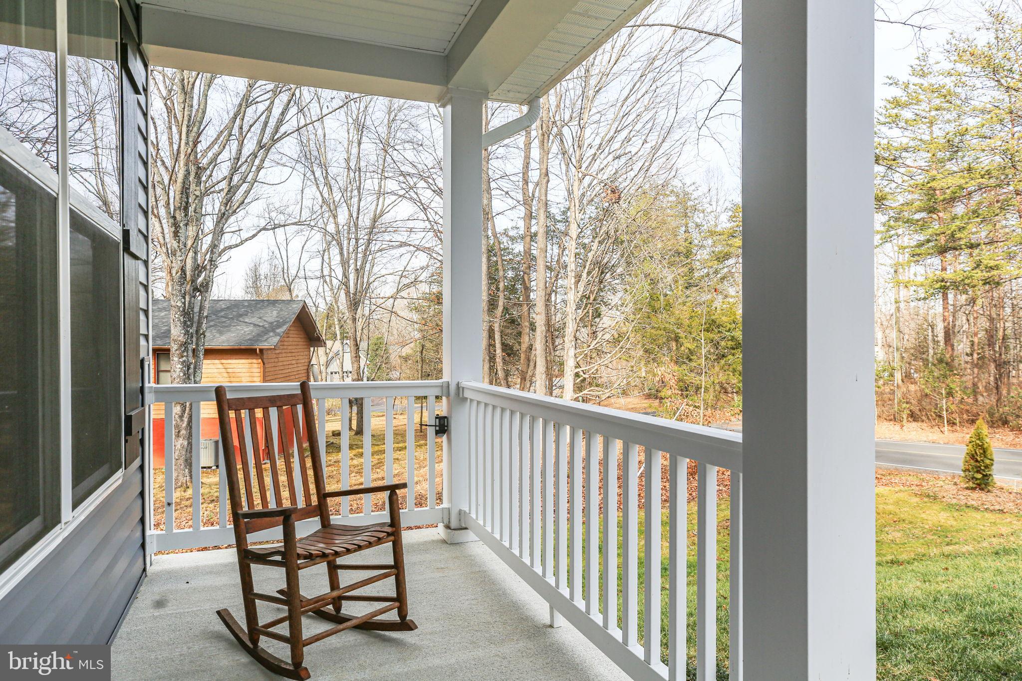 2102 LAKEVIEW PARKWAY