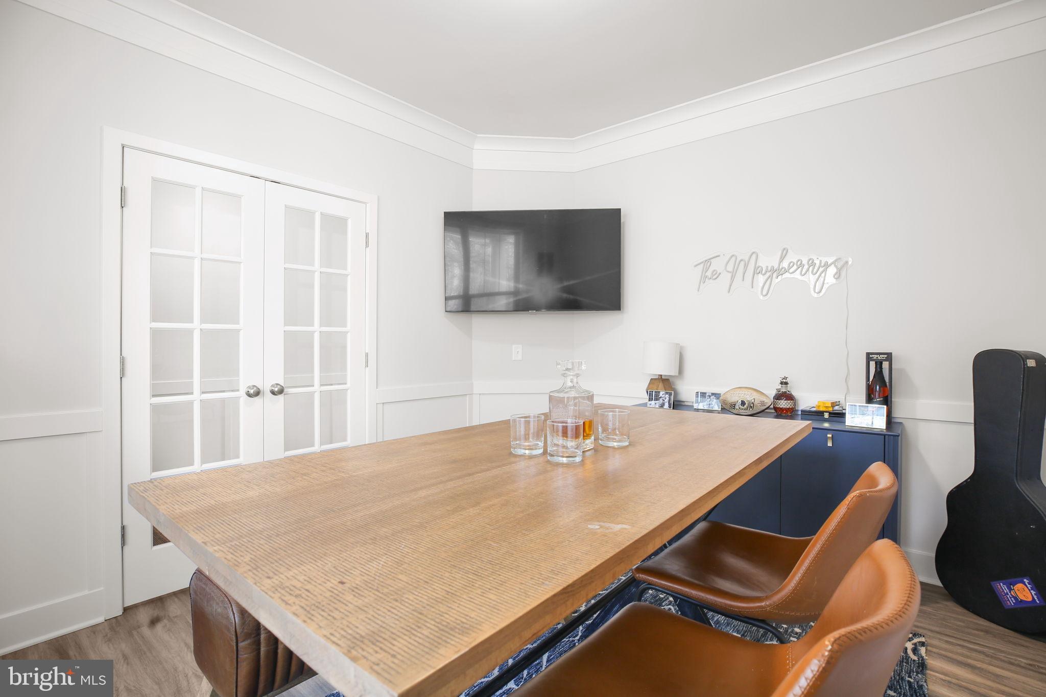 2102 LAKEVIEW PARKWAY