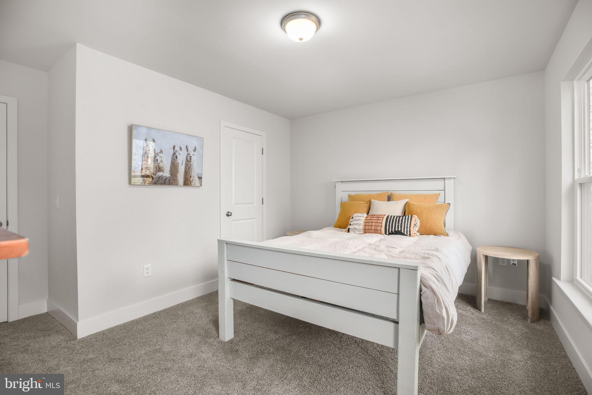 2102 LAKEVIEW PARKWAY