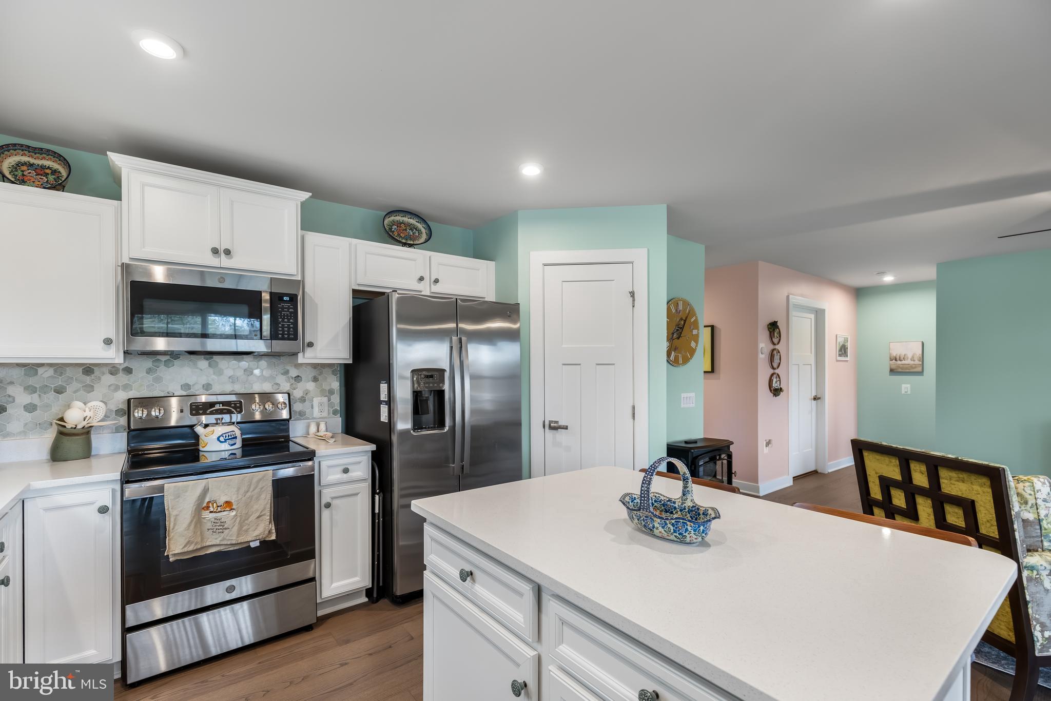 35049 MANSOURS DRIVE