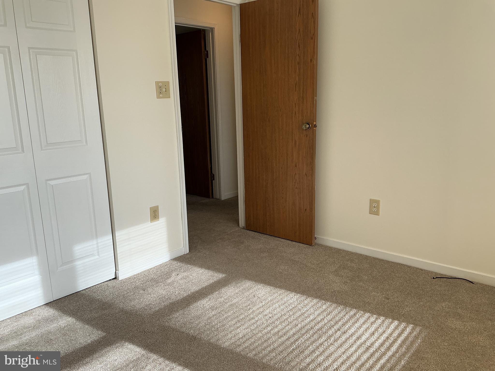 1006 LAKEVIEW PARKWAY
