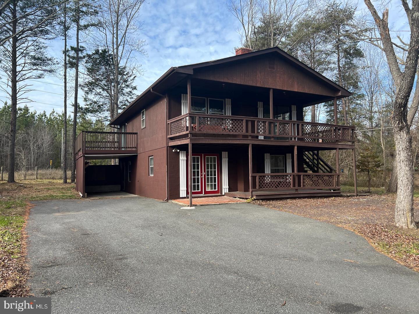 802 YORKTOWN BOULEVARD