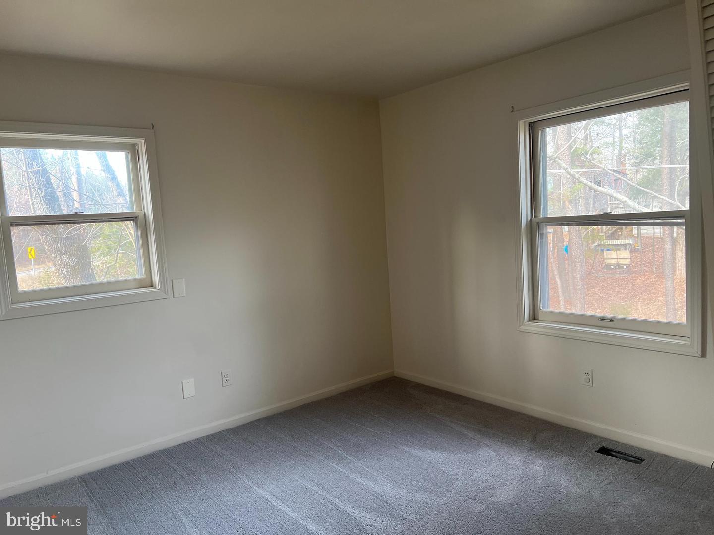 802 YORKTOWN BOULEVARD