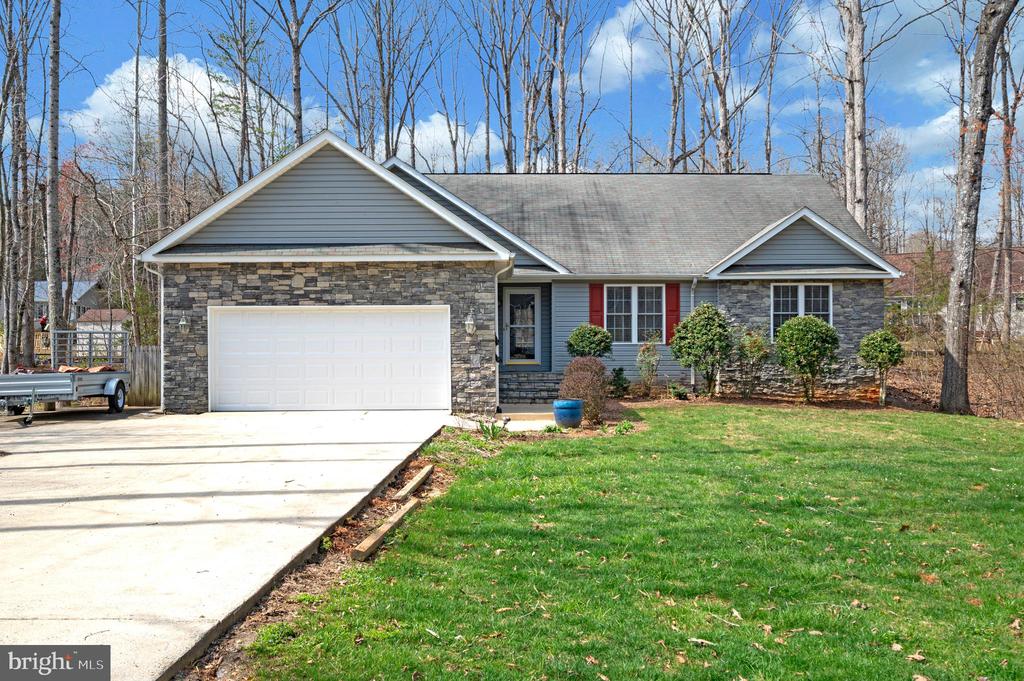 105 ASPEN COURT