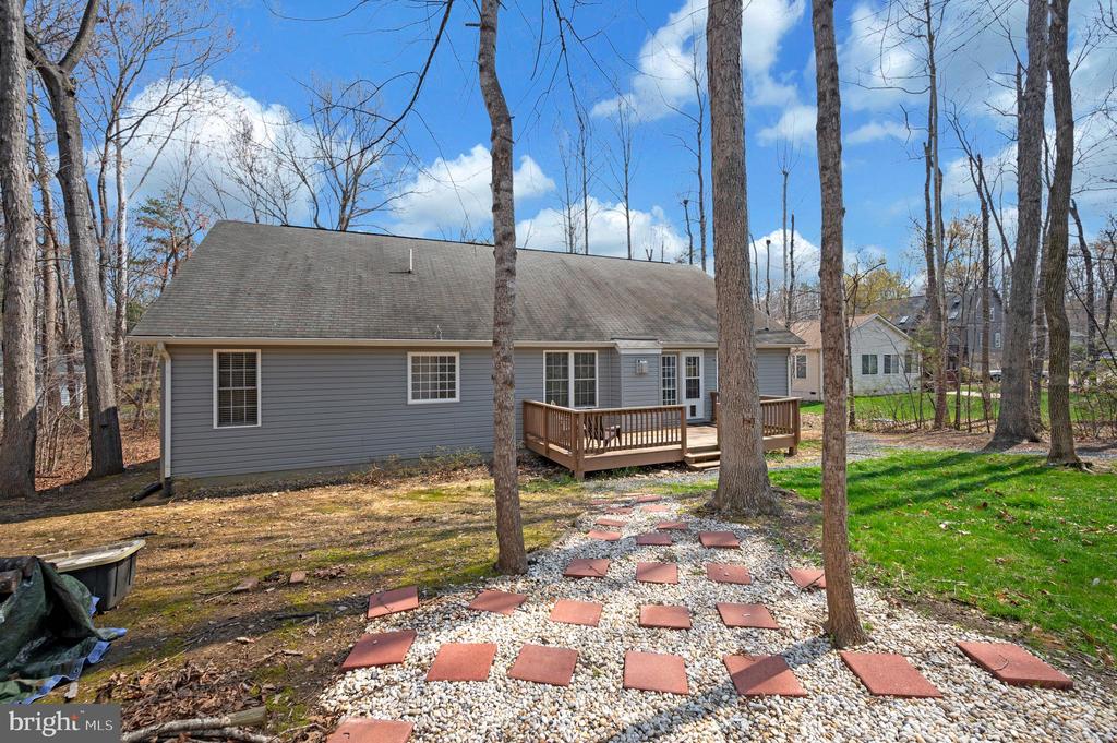 105 ASPEN COURT
