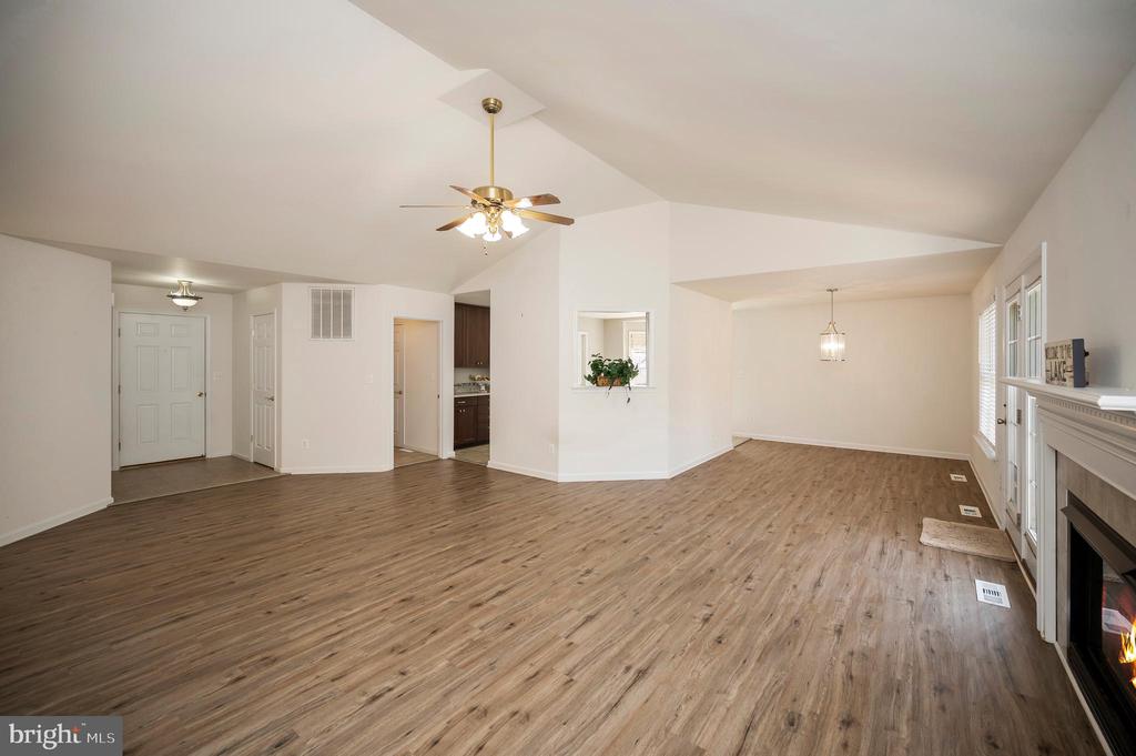 105 ASPEN COURT