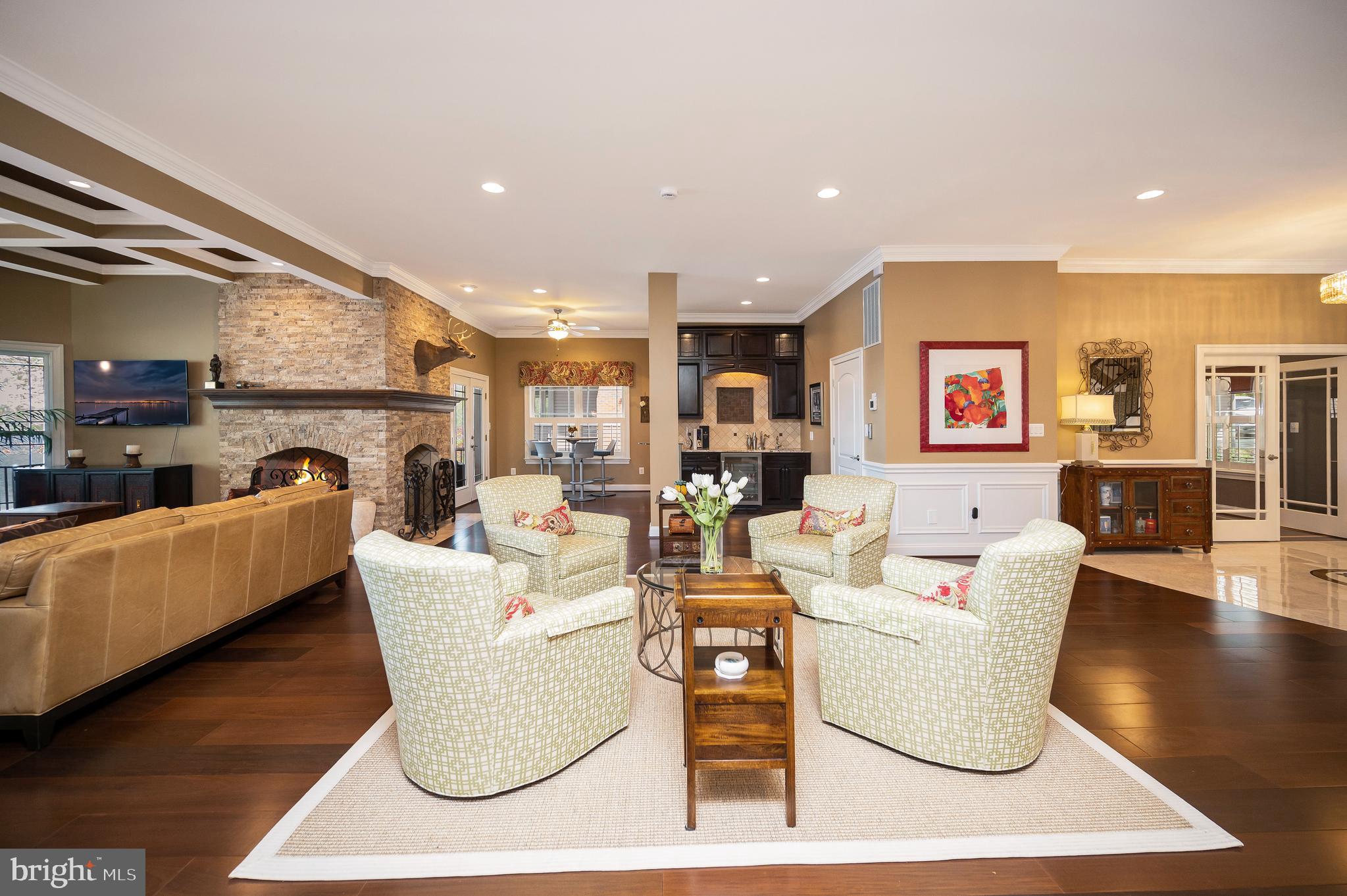 206 MADISON CIRCLE