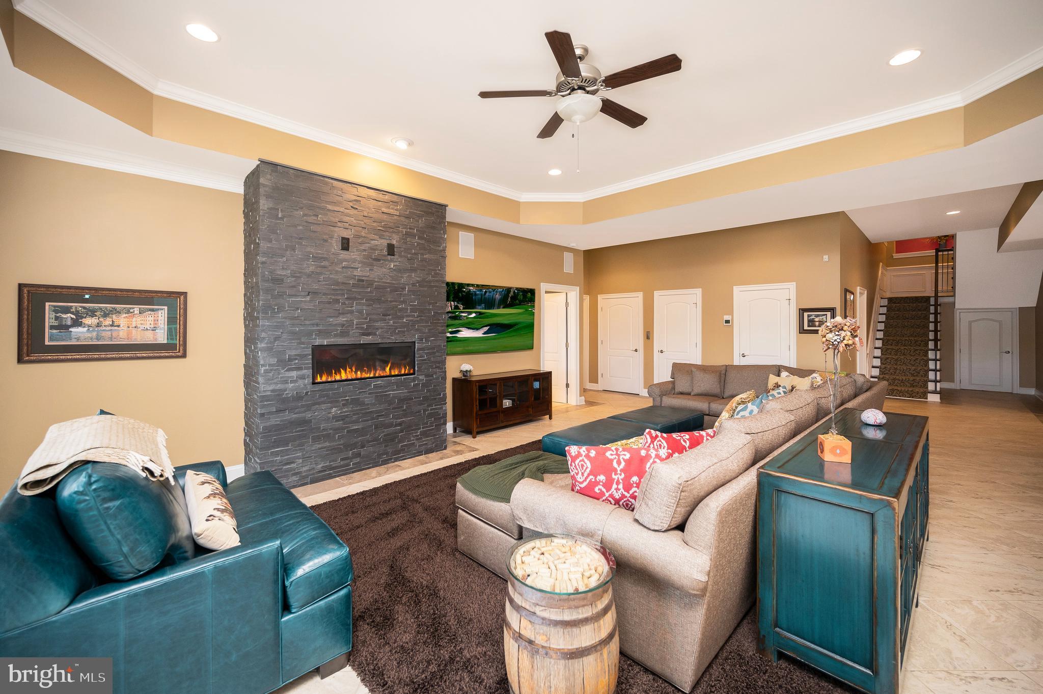 206 MADISON CIRCLE